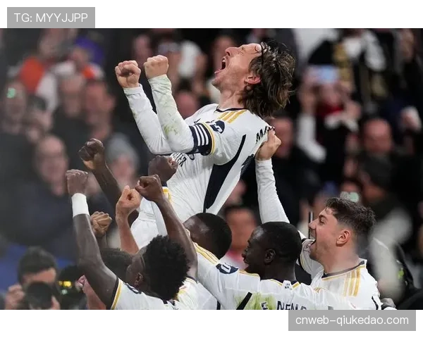 巴黎圣日耳曼4-0马竞，世俱杯首战火力全开新星闪耀